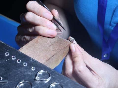 售后服务系统助力珠宝首饰行业数字化升级